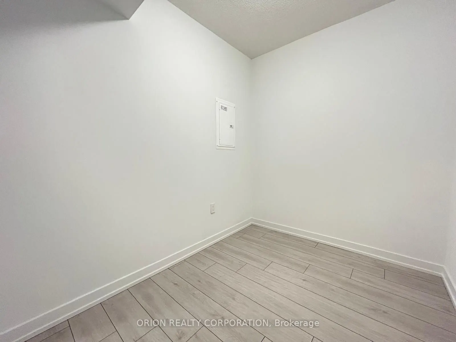 556 Marlee Avenue, #428