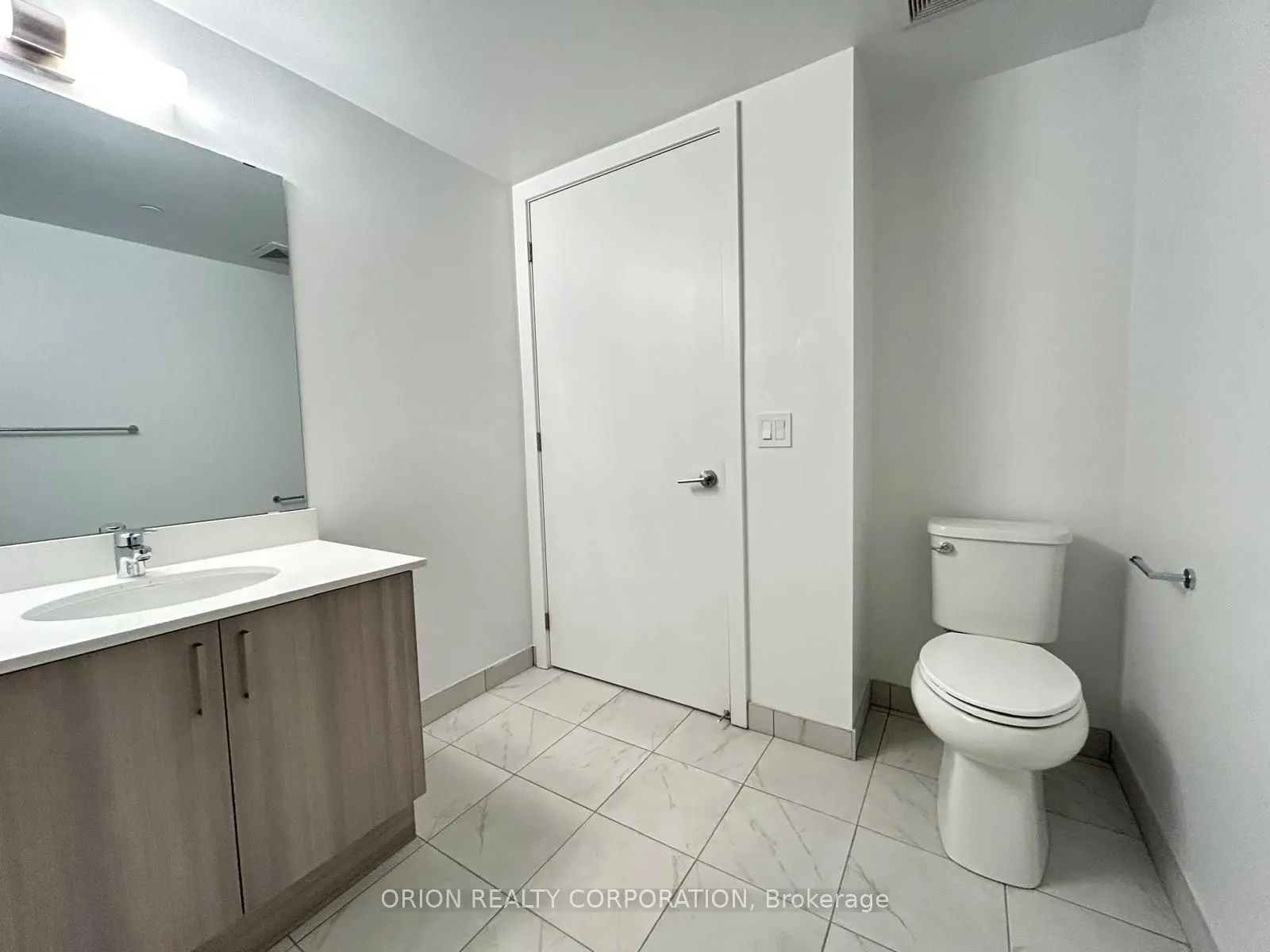 556 Marlee Avenue, #428