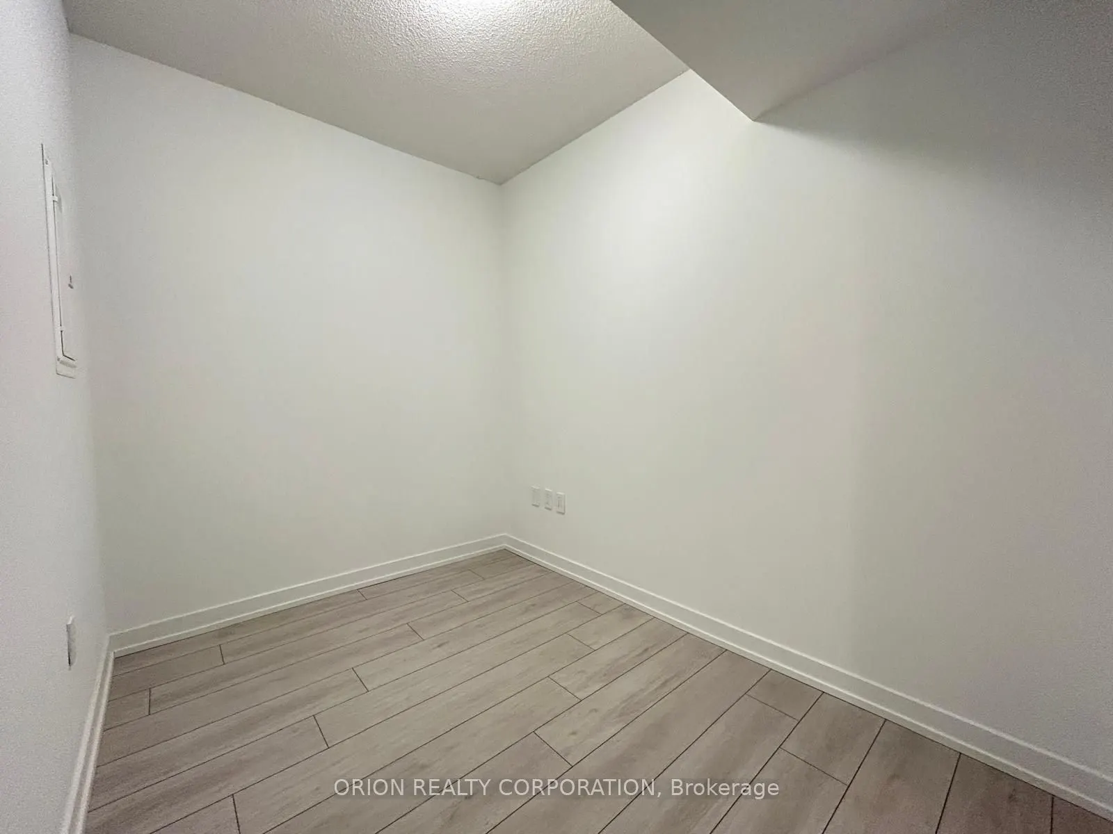 556 Marlee Avenue, #428