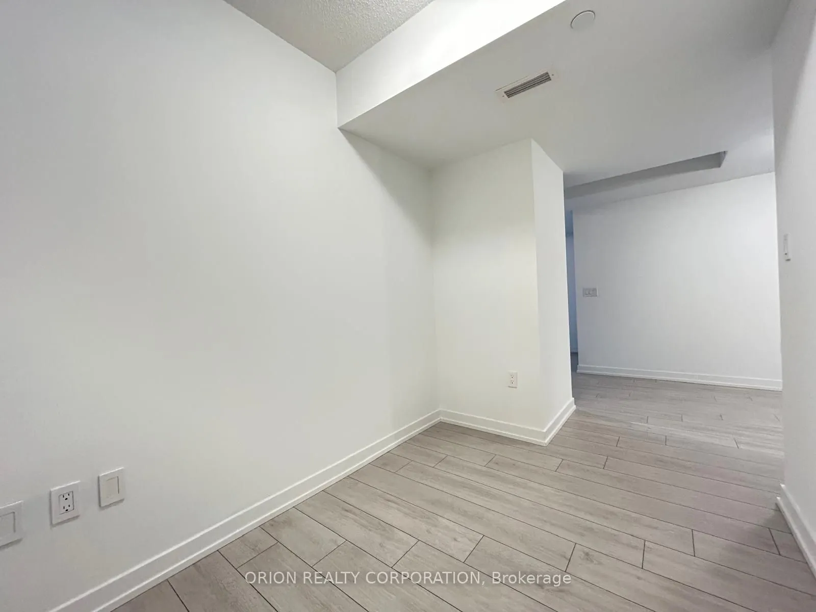 556 Marlee Avenue, #428