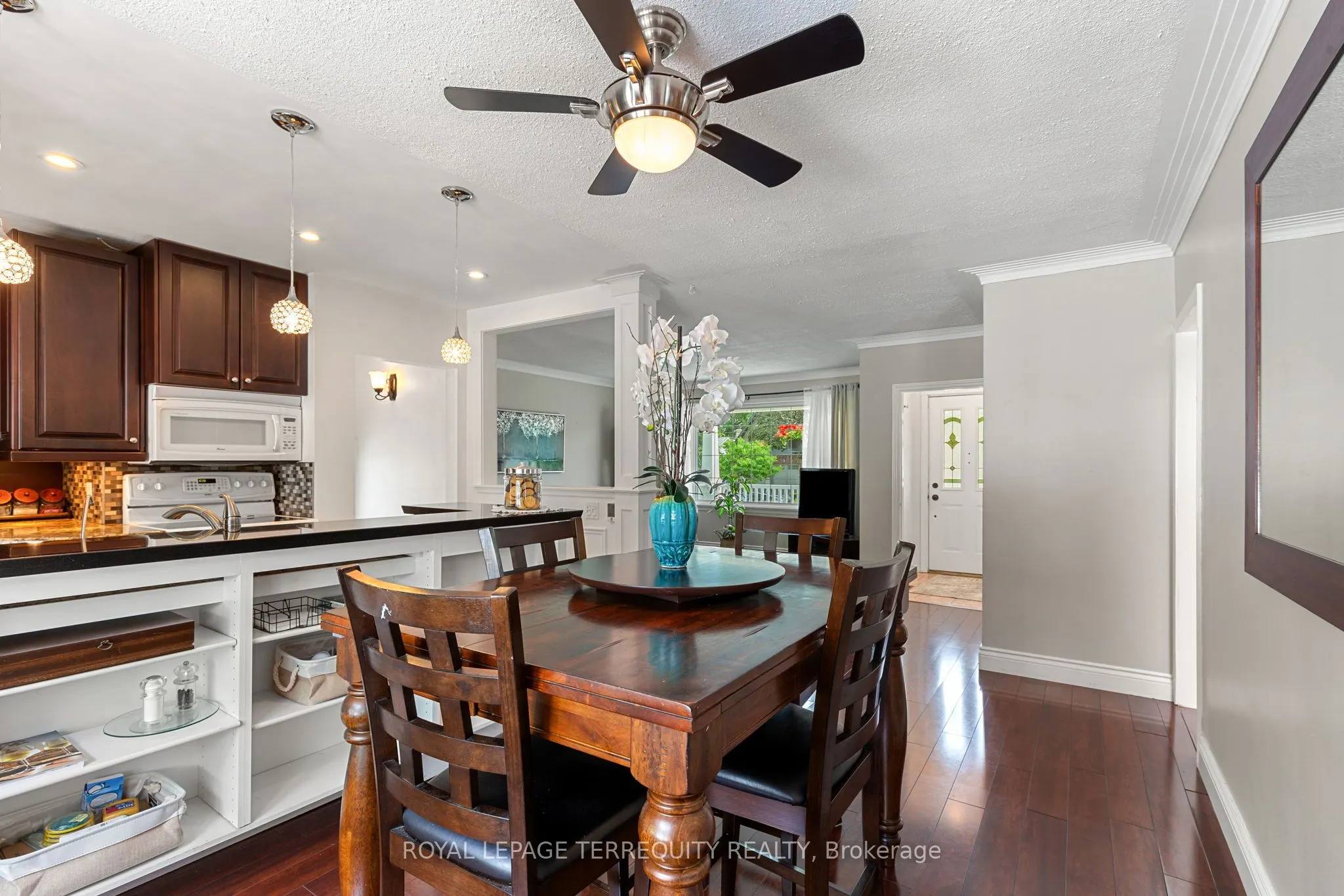 353 KINGSLEIGH Court