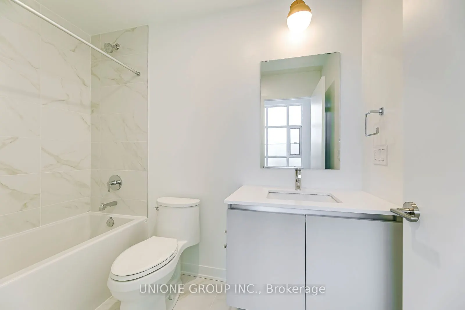 405 Dundas Street W, #105