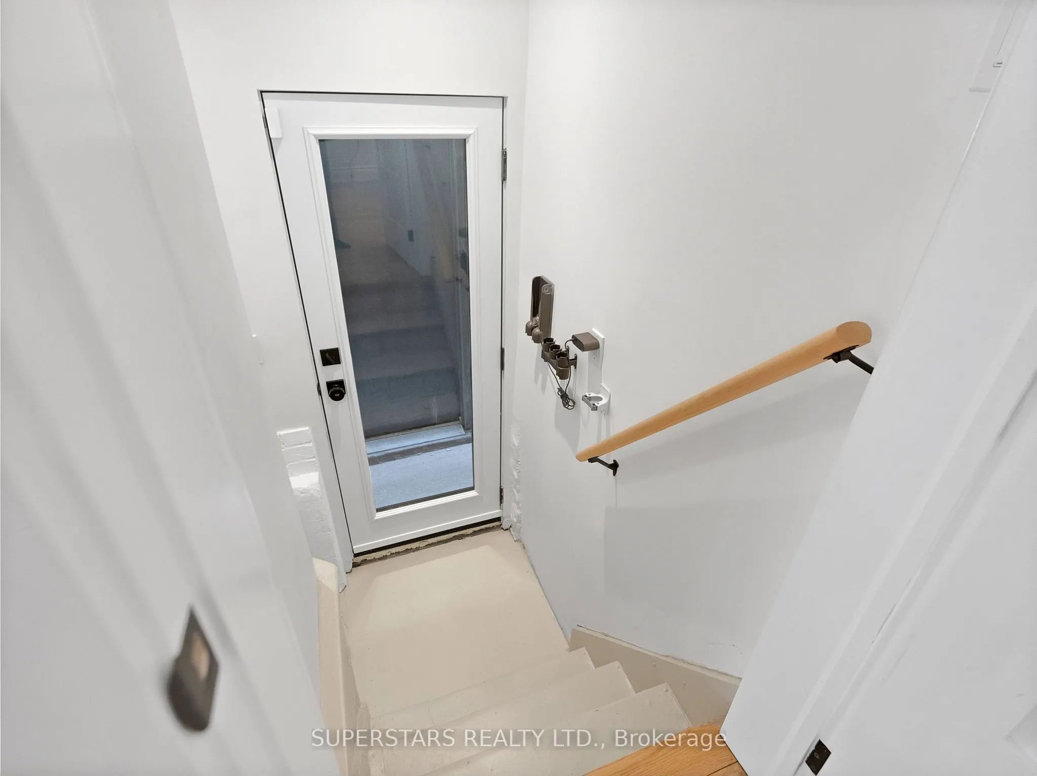 11 Carling Avenue
