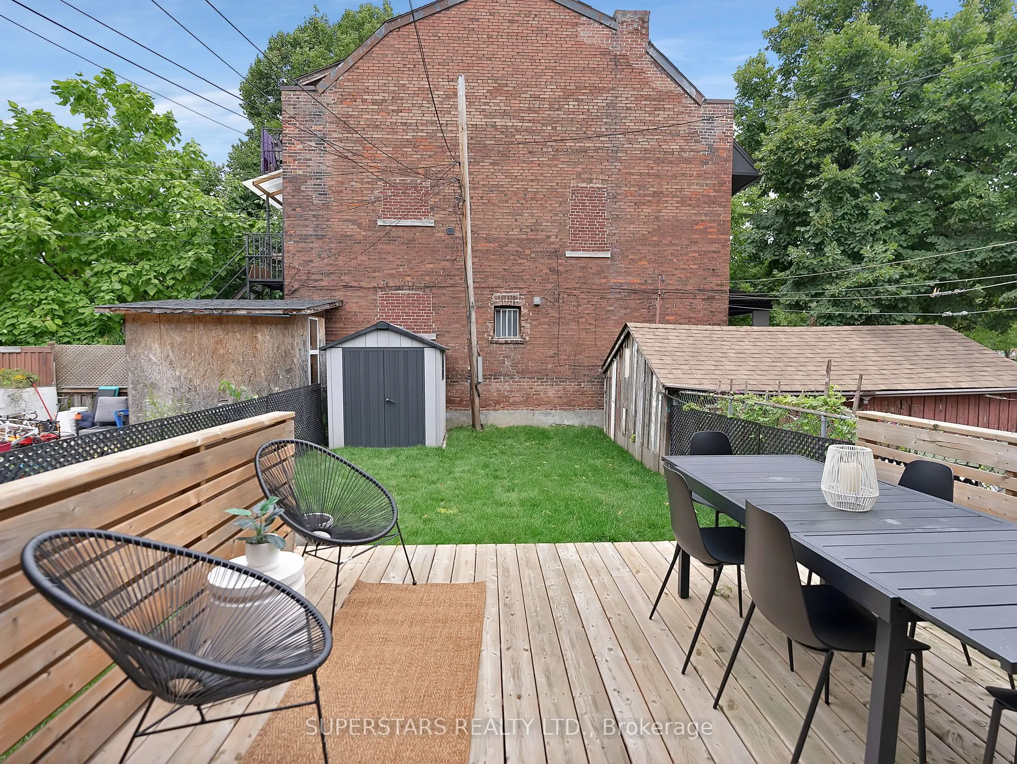 11 Carling Avenue