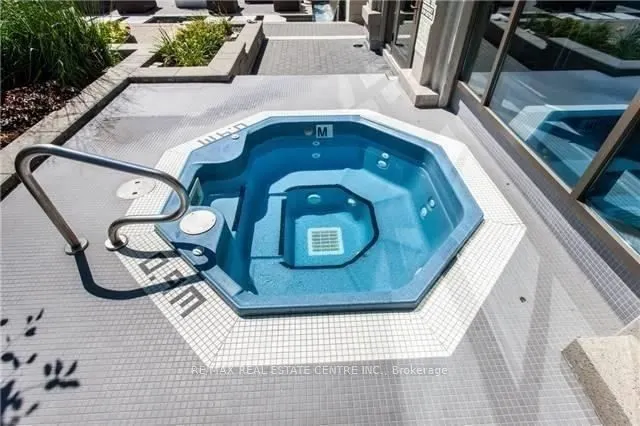385 Prince Of Wales Drive