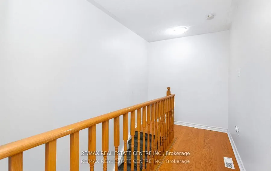 45 Bristol Road E