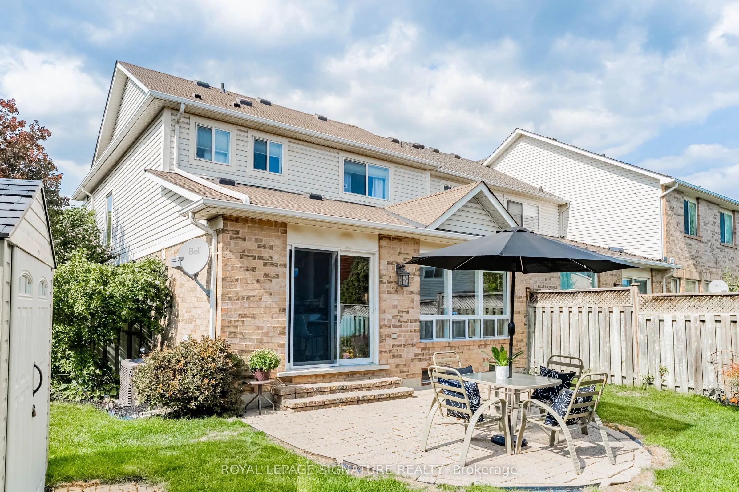 402 Baverstockstock Crescent