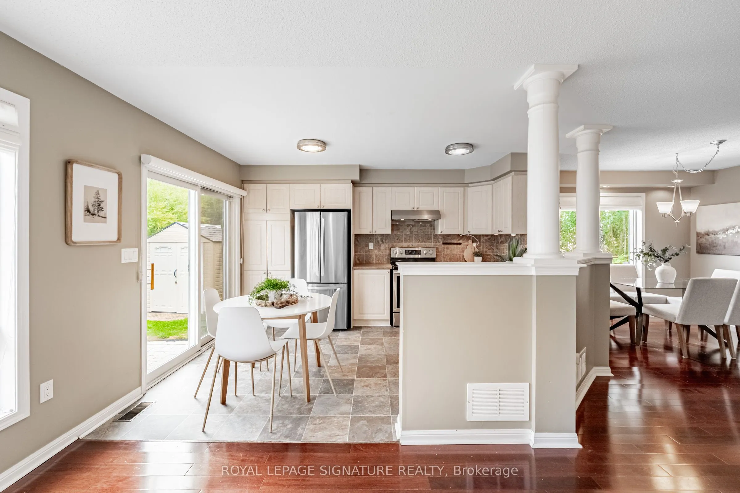402 Baverstockstock Crescent