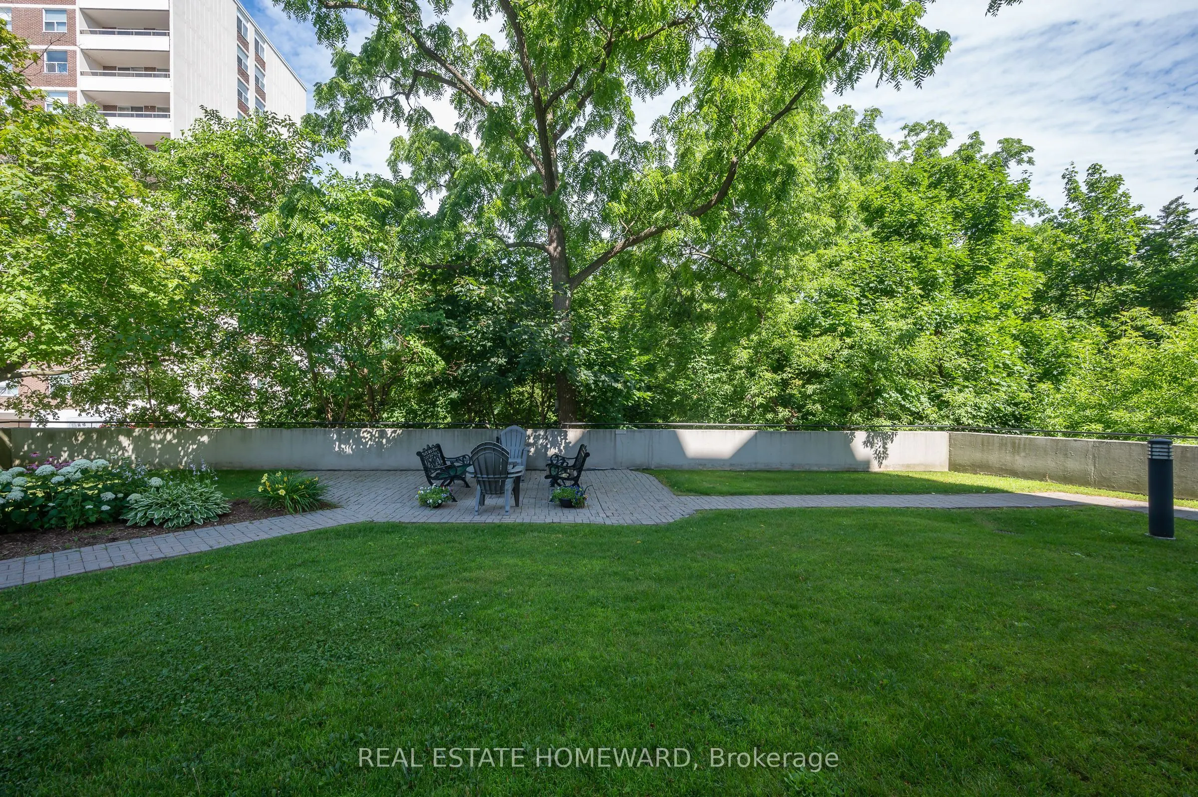 2121 Lakeshore Road, #203