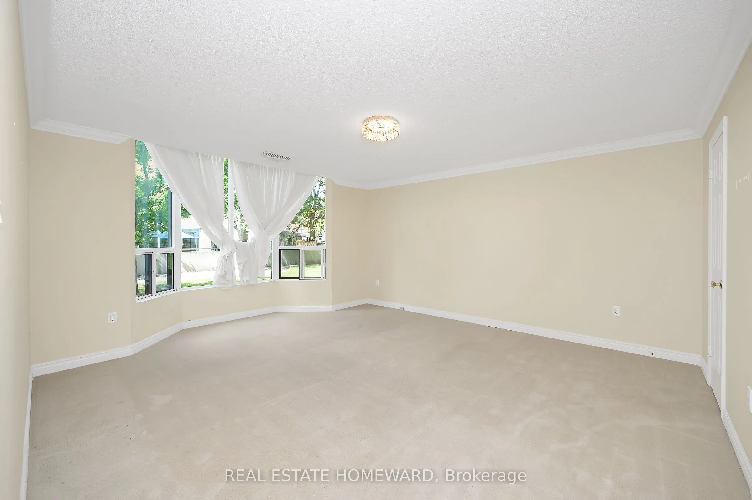 2121 Lakeshore Road, #203