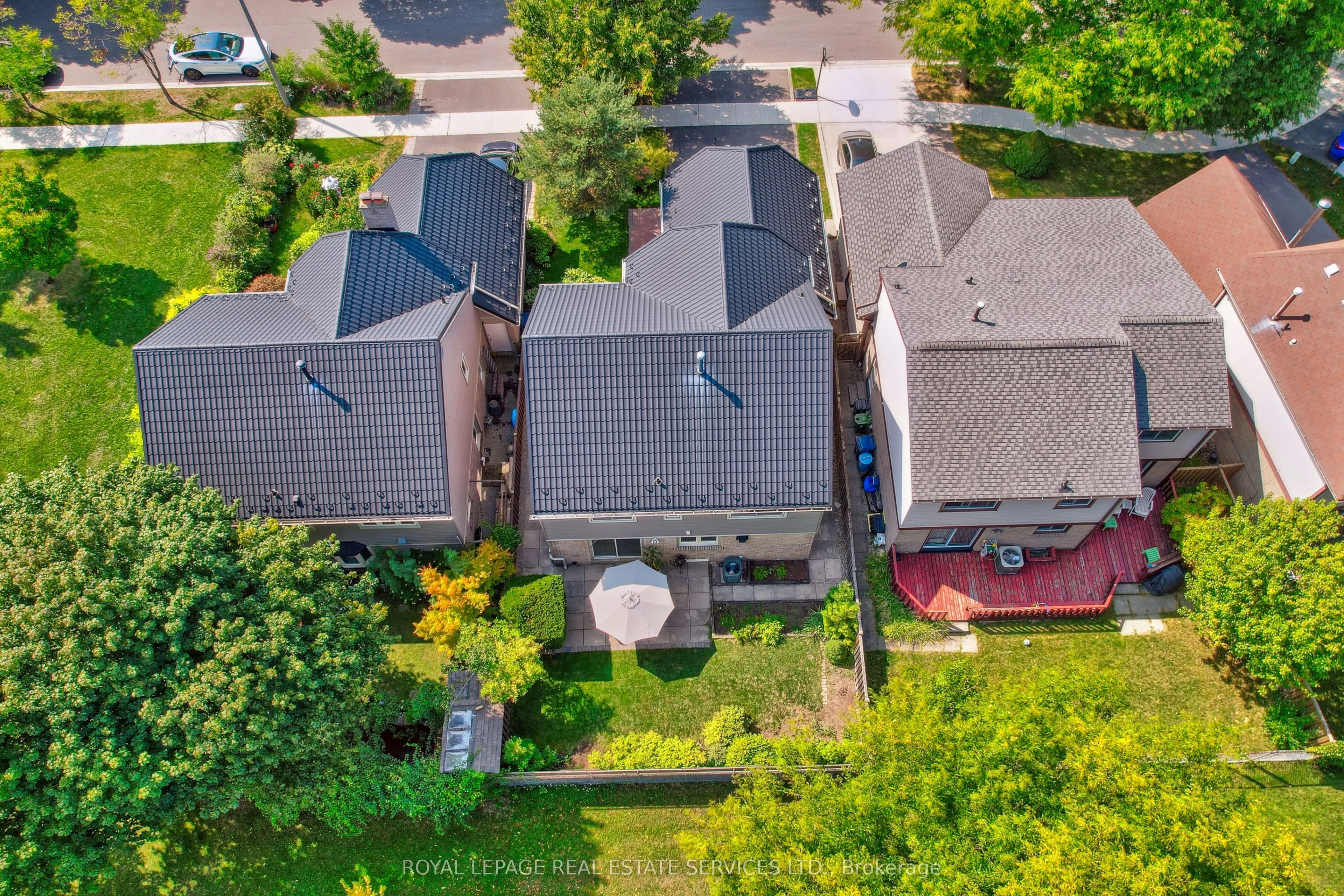 19 Millsborough Crescent