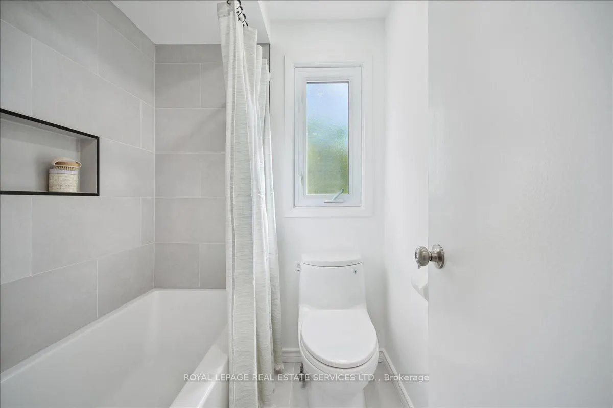19 Millsborough Crescent