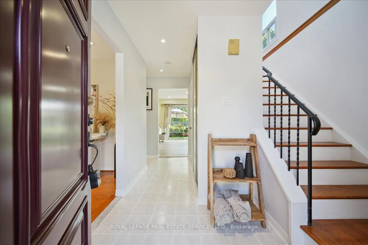 19 Millsborough Crescent