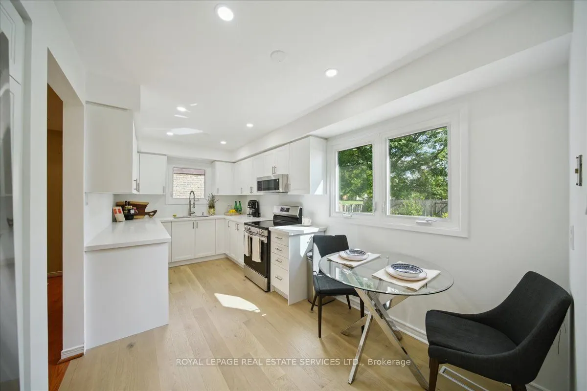 19 Millsborough Crescent