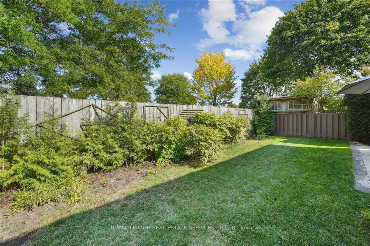 19 Millsborough Crescent