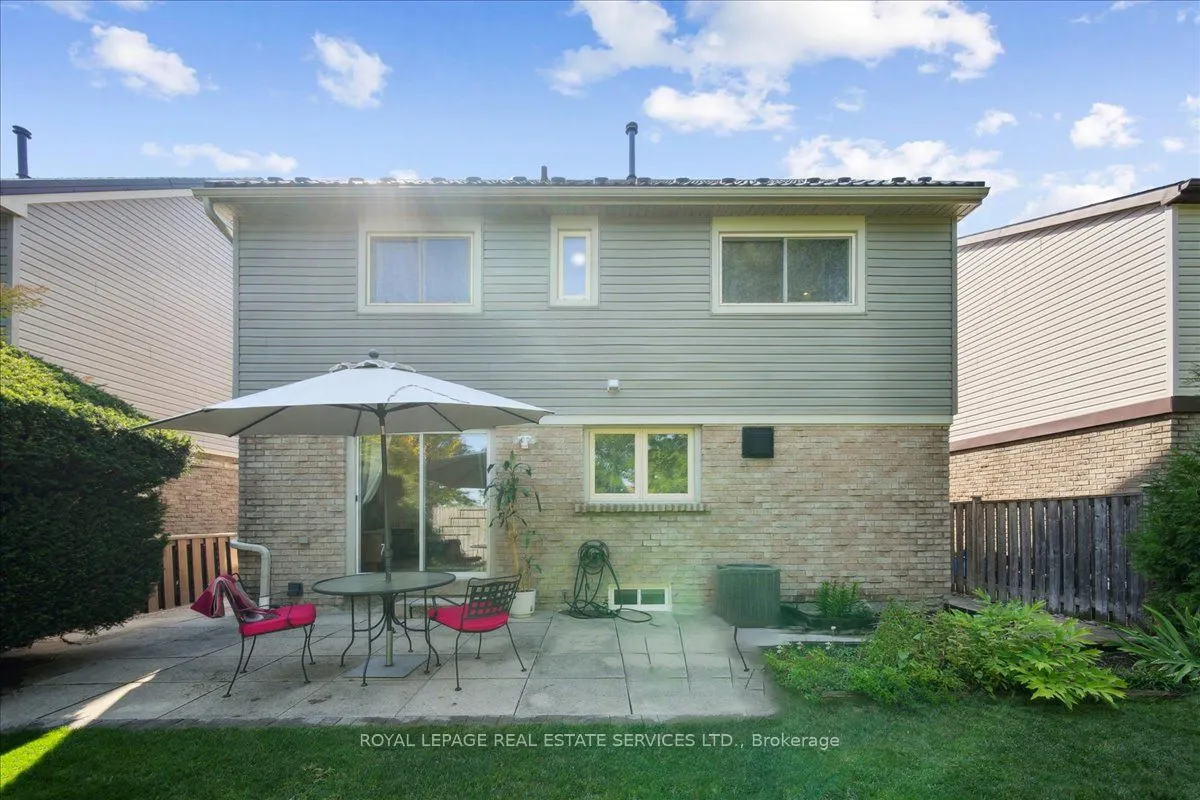 19 Millsborough Crescent