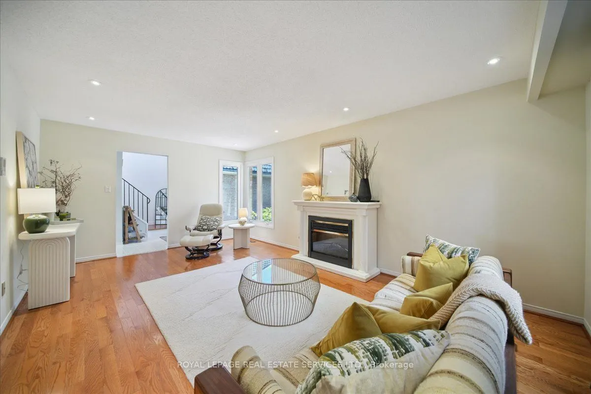 19 Millsborough Crescent