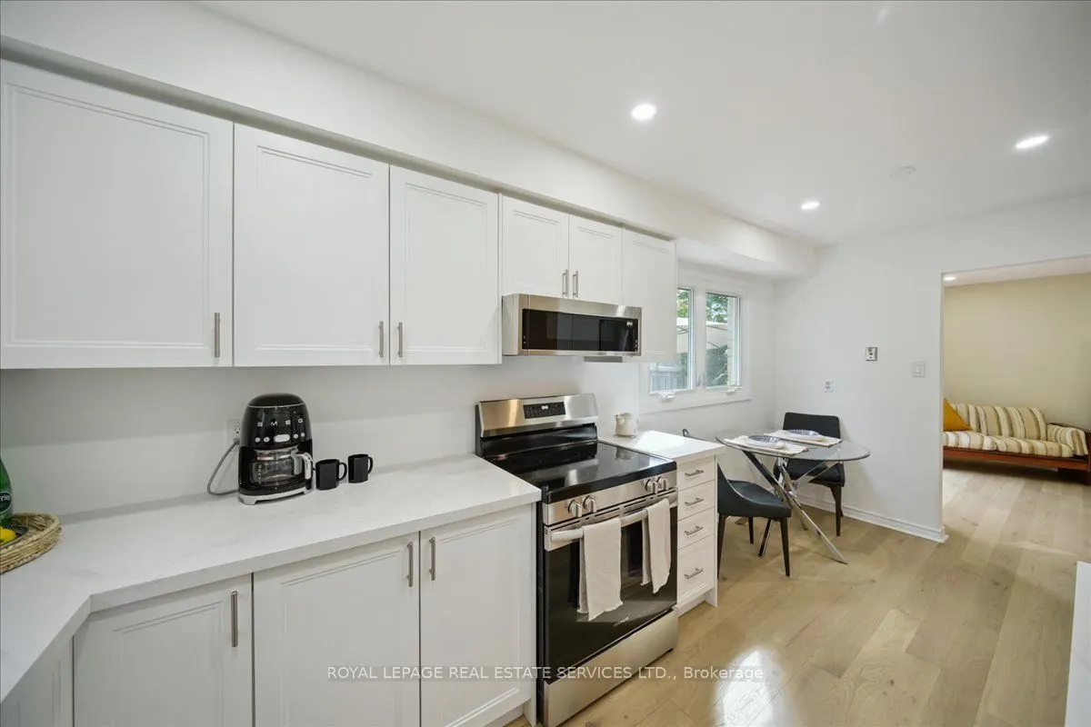 19 Millsborough Crescent