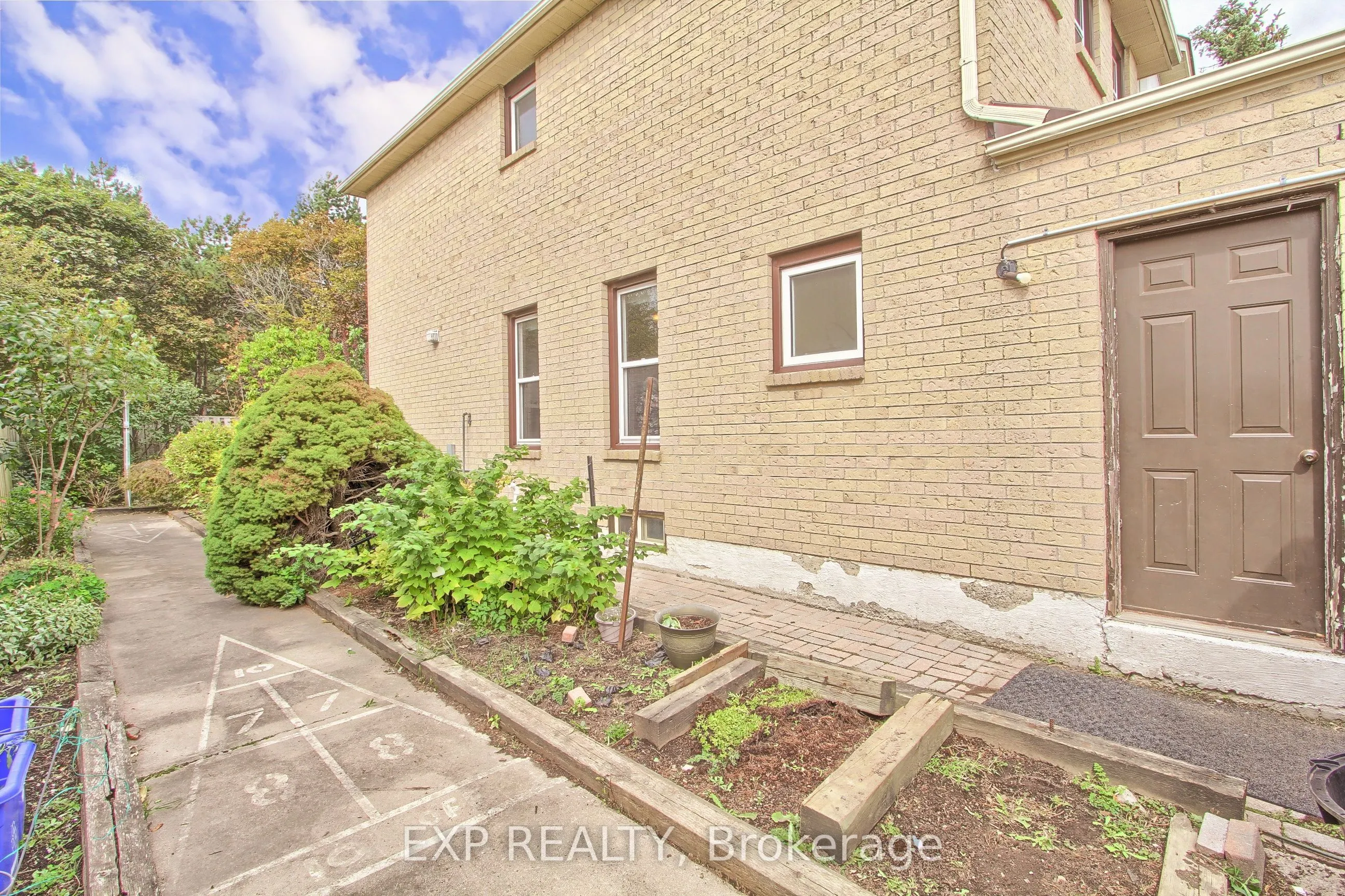 2 Nuttall Street