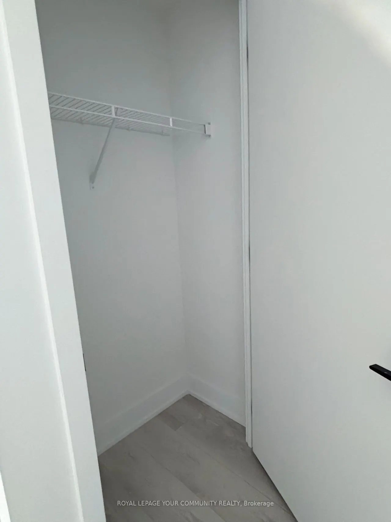 2450 Old Bronte Road, #607