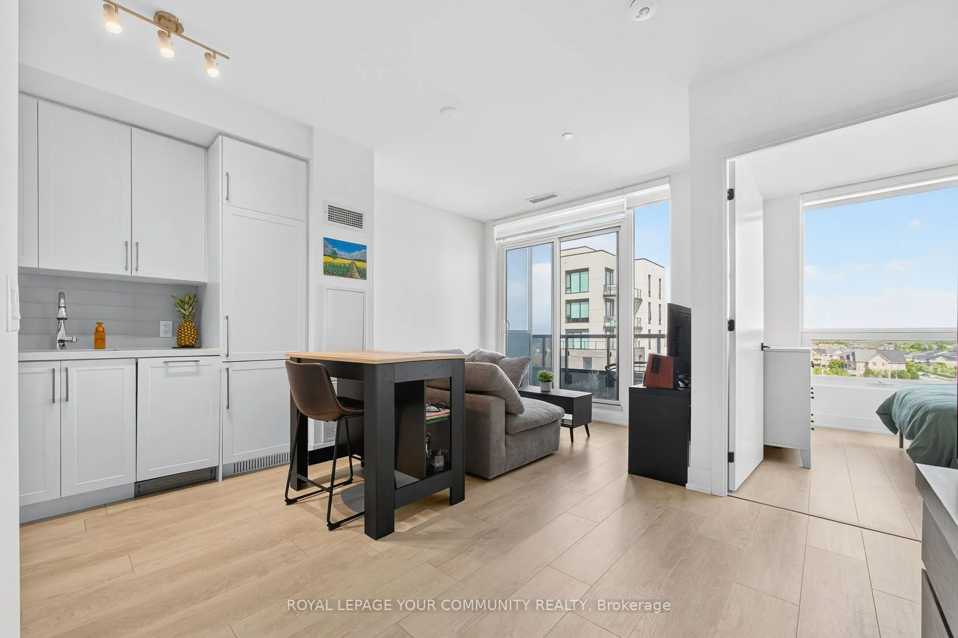 2450 Old Bronte Road, #607
