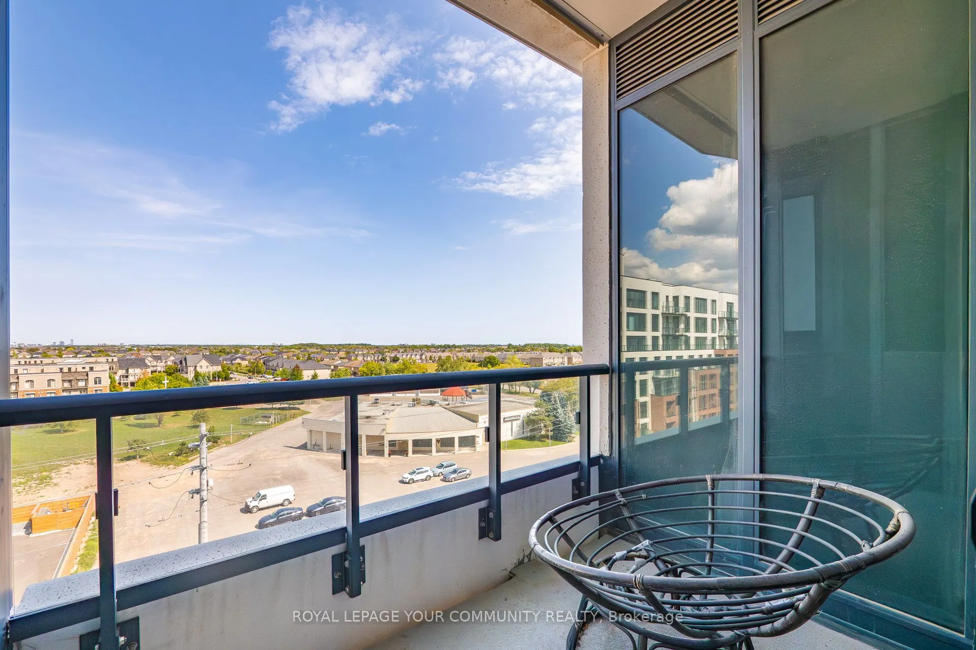 2450 Old Bronte Road, #607