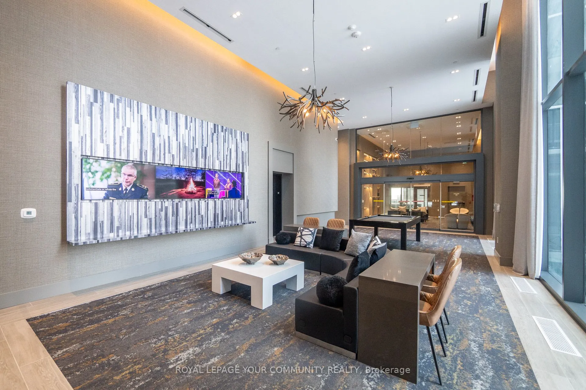 2450 Old Bronte Road, #607
