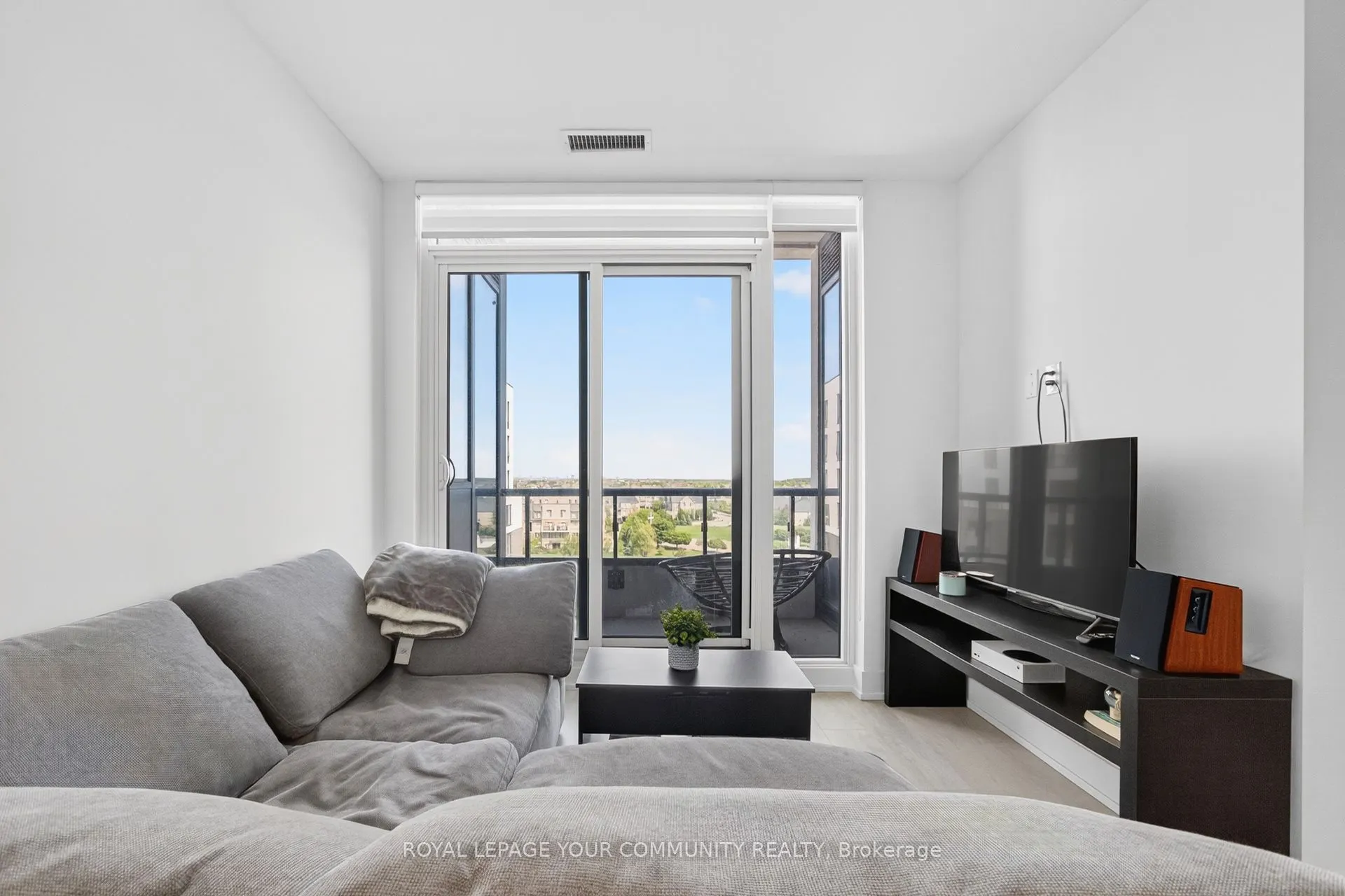 2450 Old Bronte Road, #607