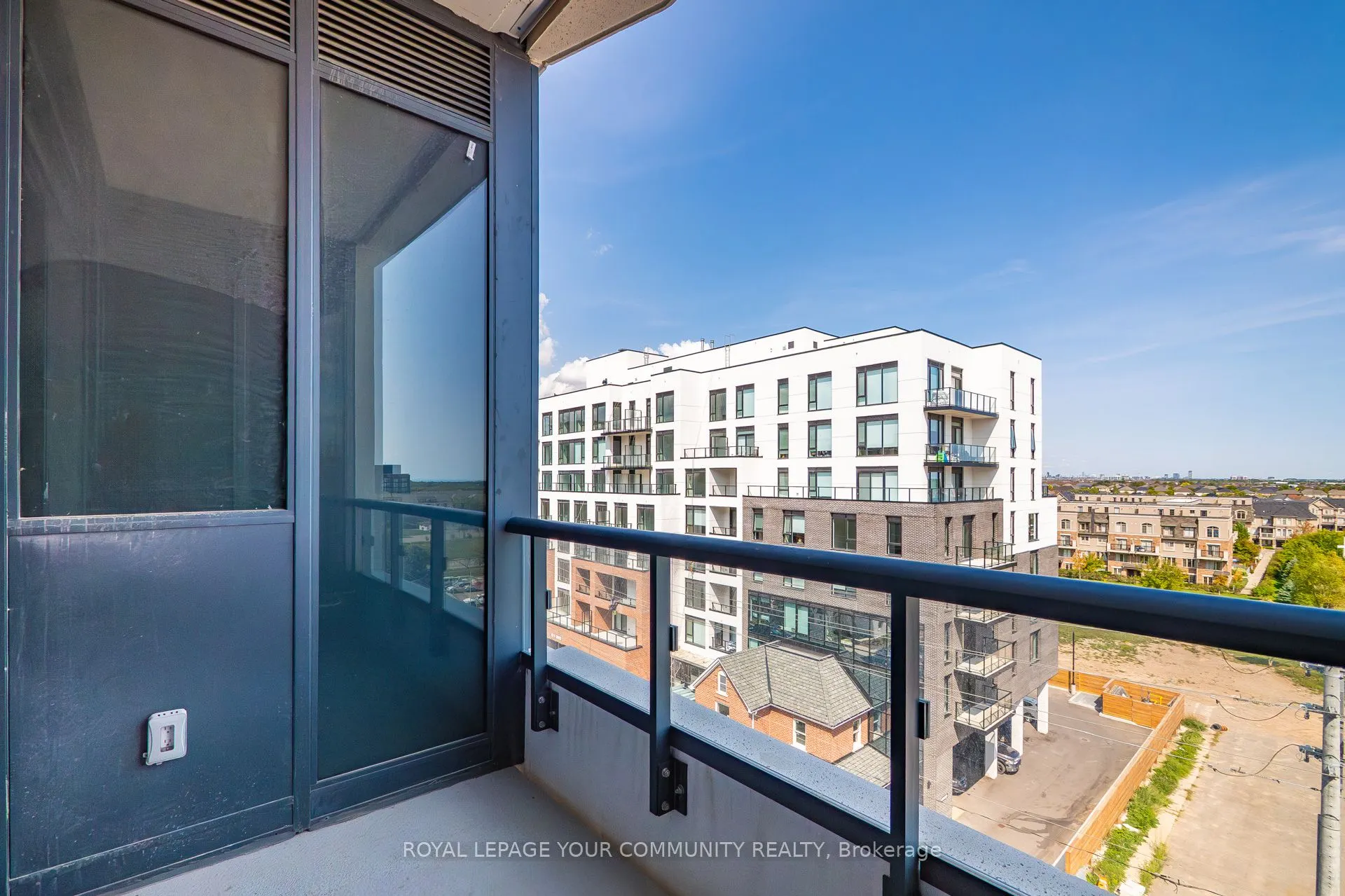 2450 Old Bronte Road, #607