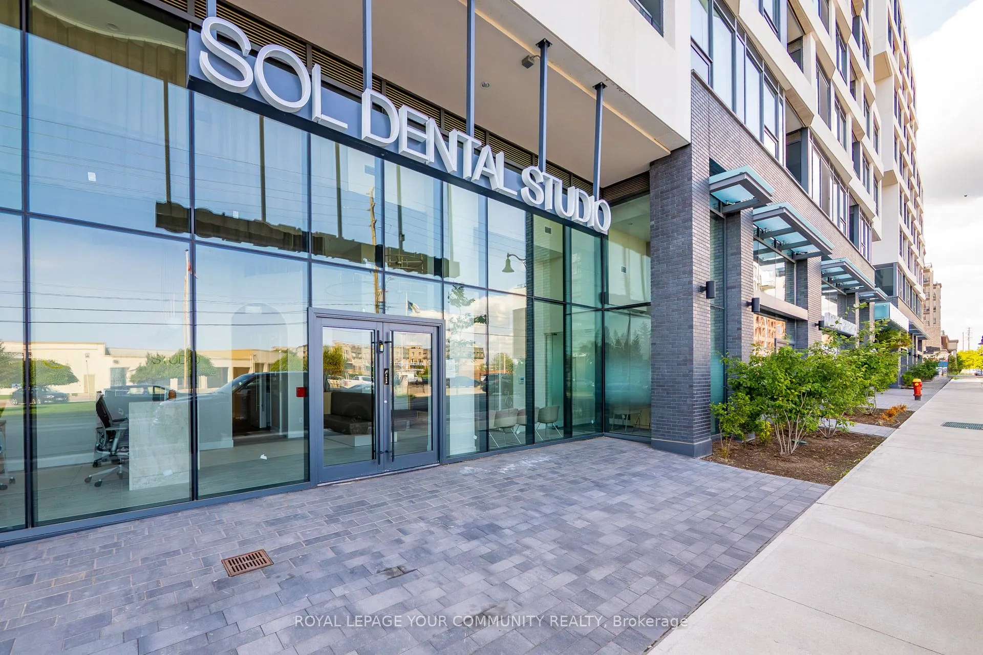 2450 Old Bronte Road, #607