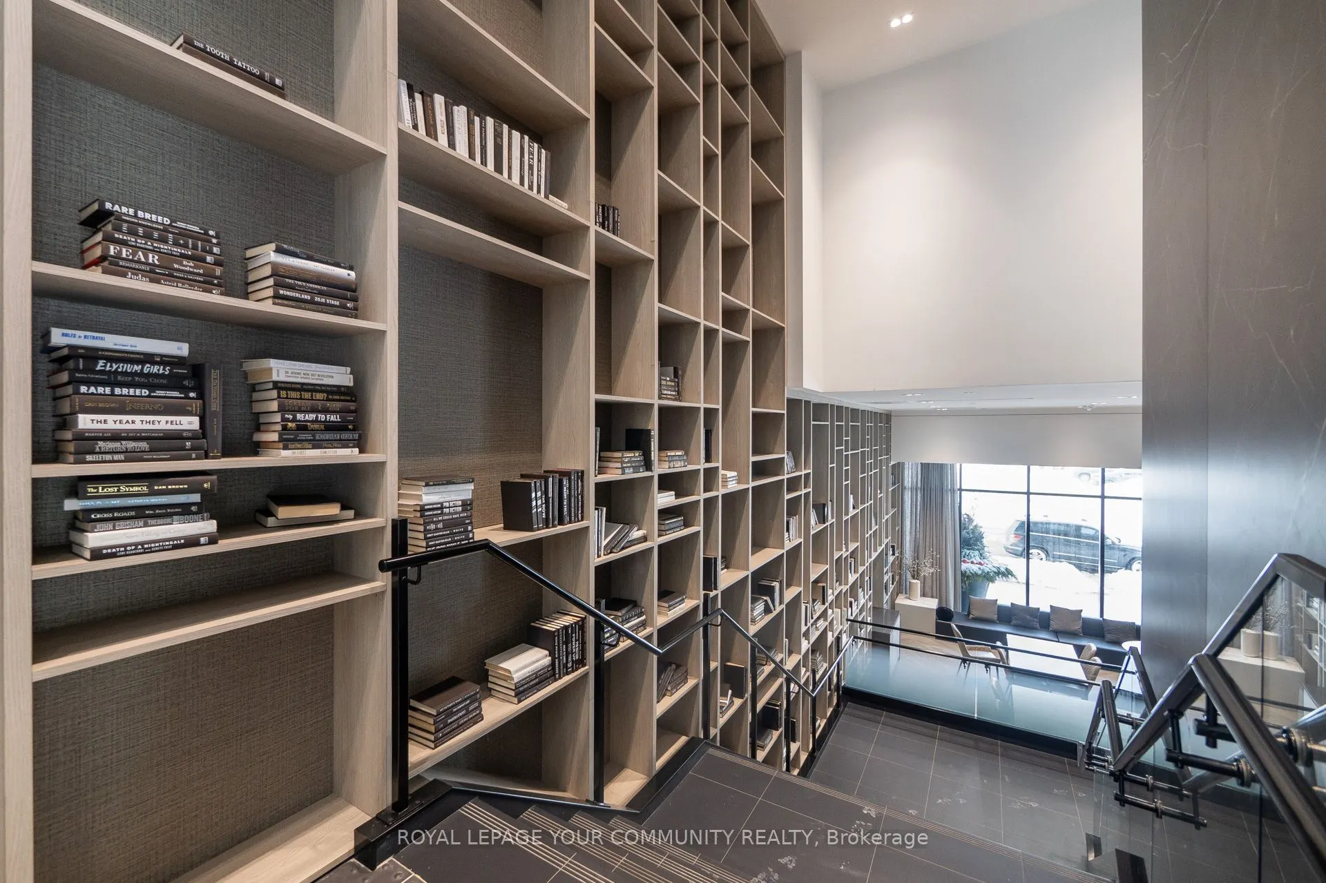 2450 Old Bronte Road, #607