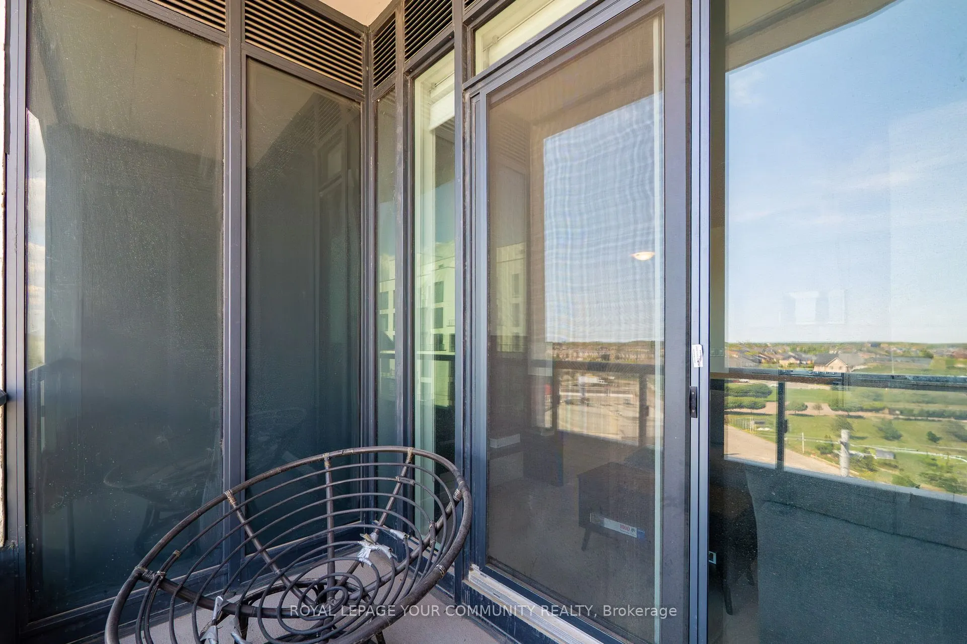 2450 Old Bronte Road, #607