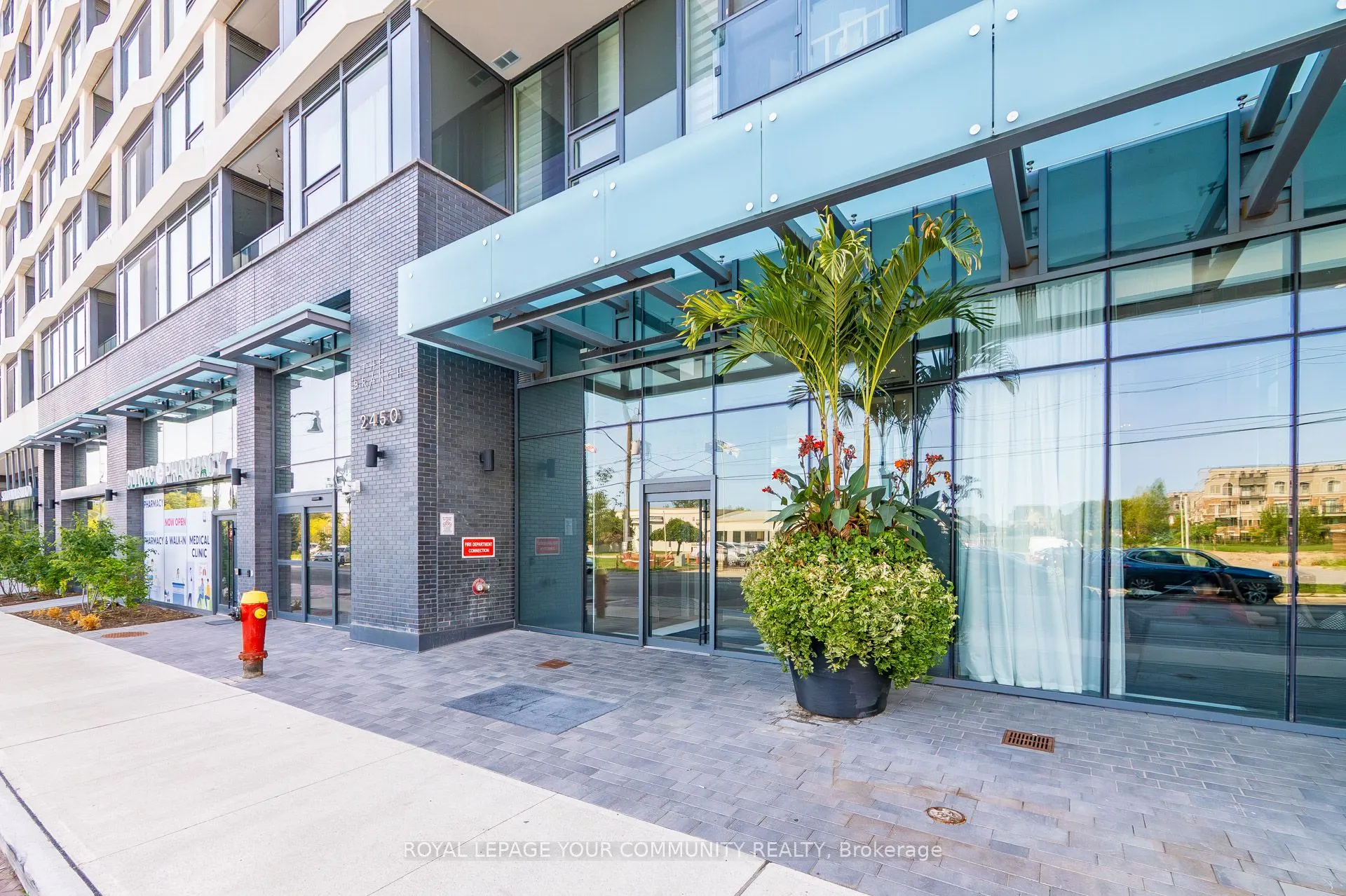 2450 Old Bronte Road, #607