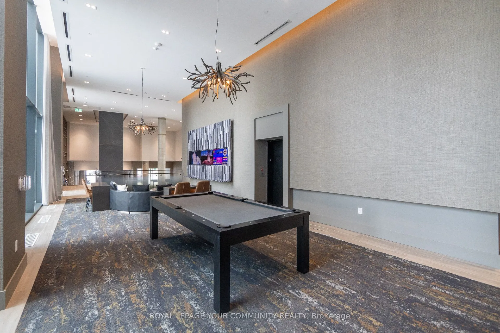 2450 Old Bronte Road, #607