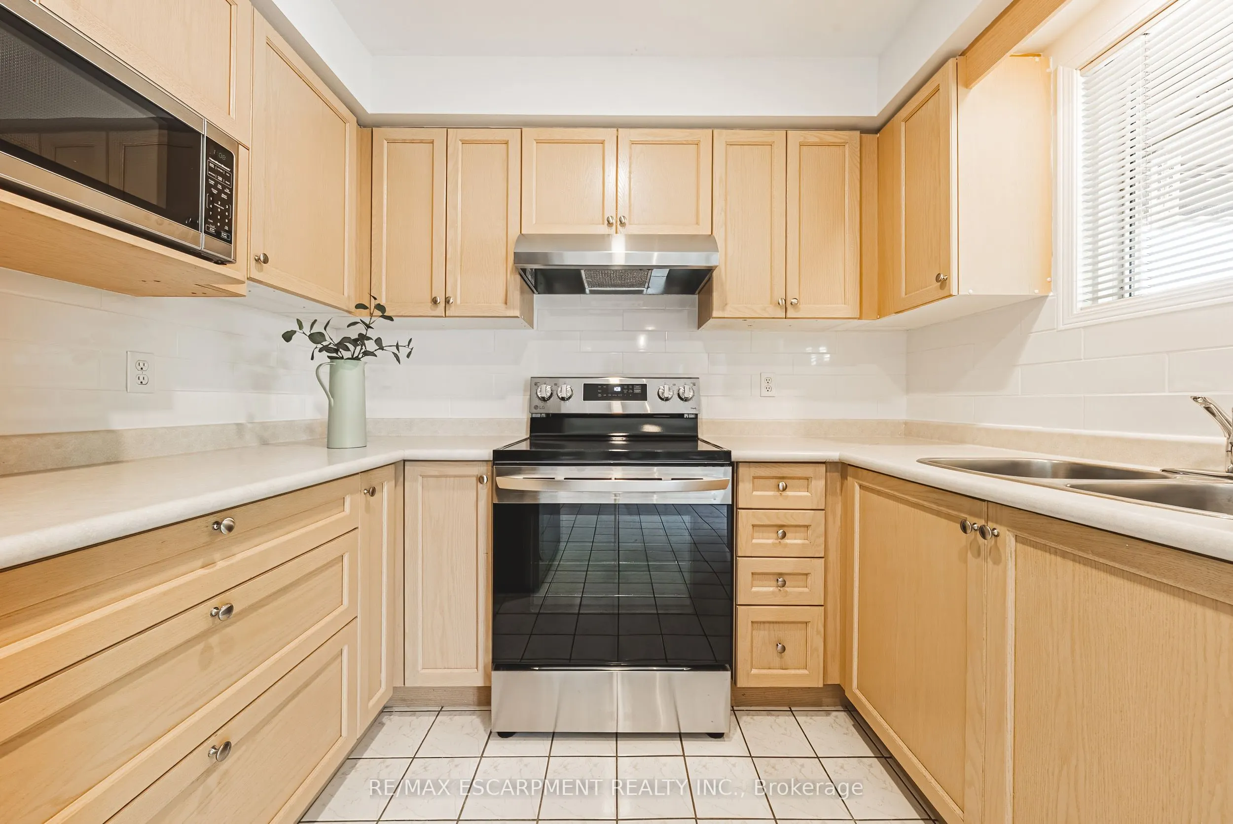 12 Summerfield Crescent