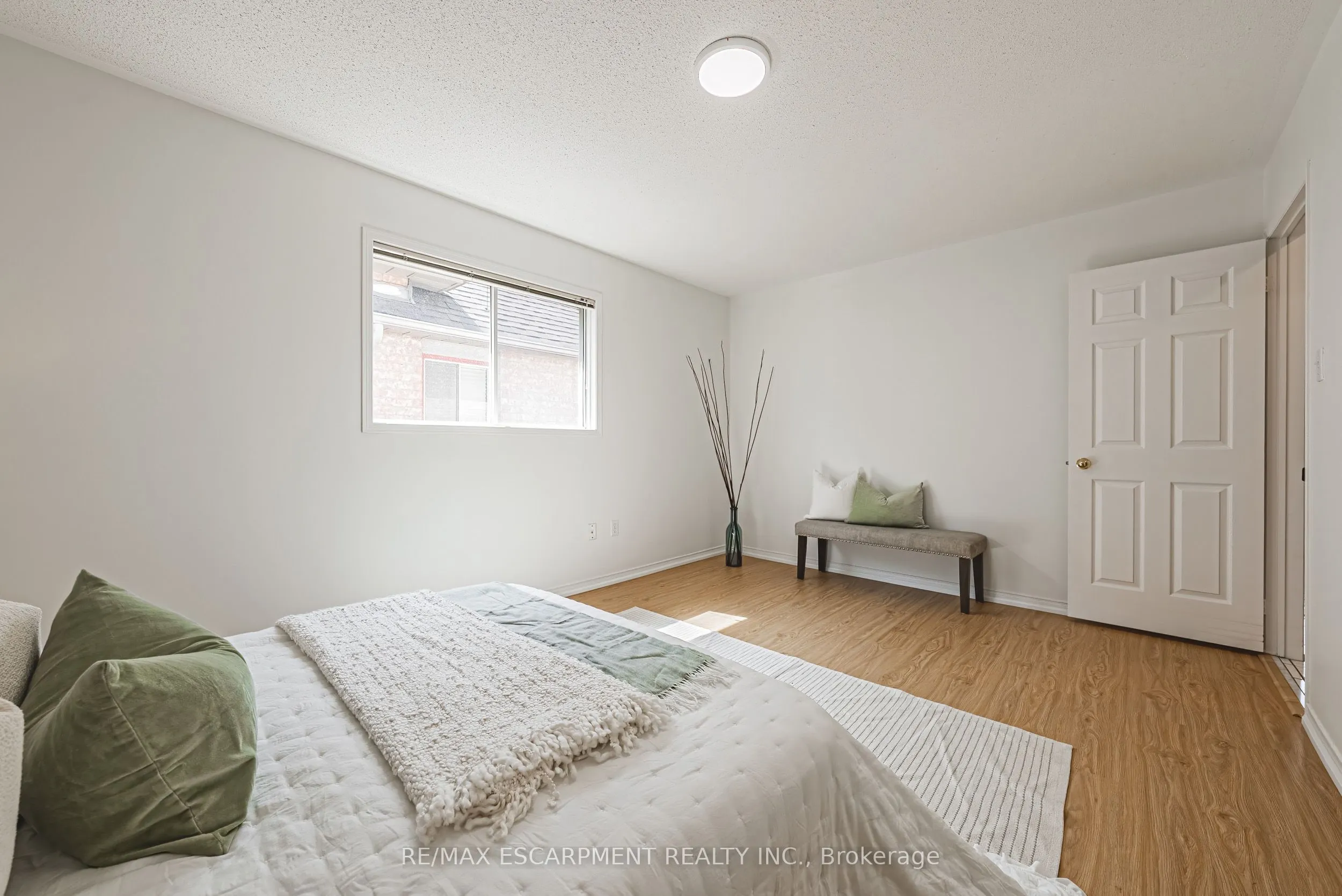 12 Summerfield Crescent
