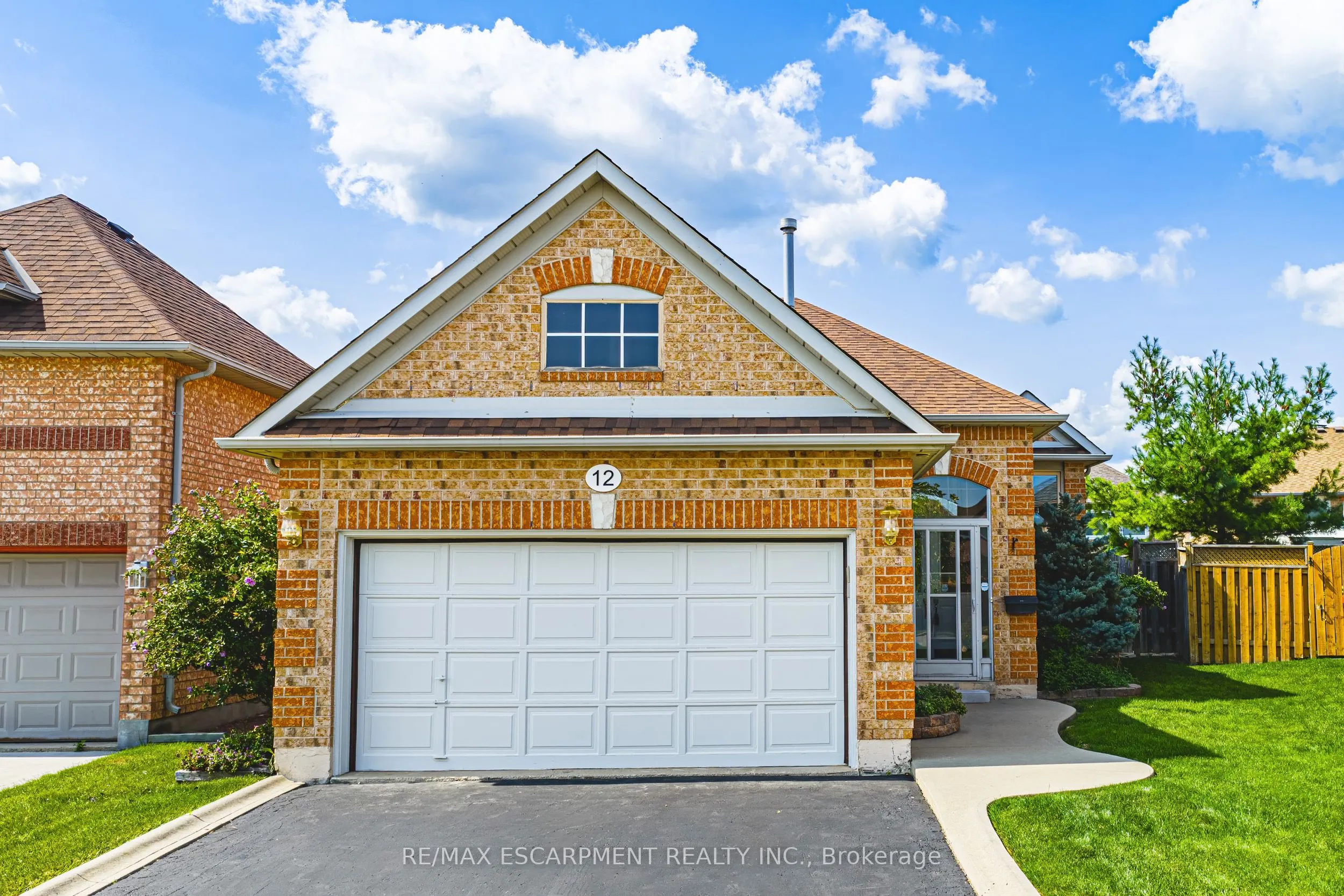 12 Summerfield Crescent