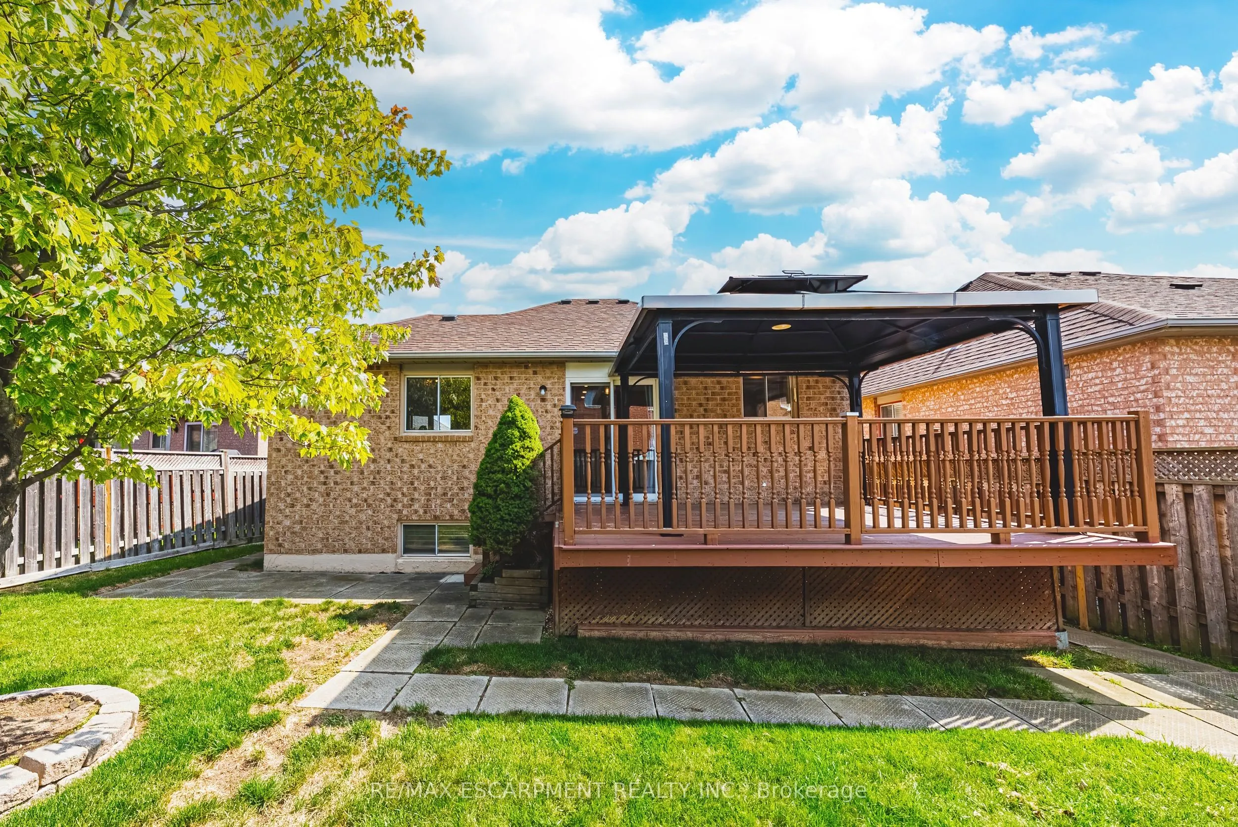 12 Summerfield Crescent