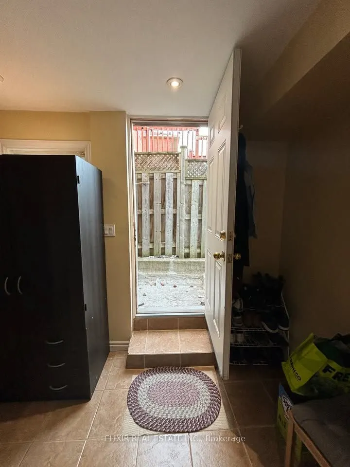 4 Lonestar Crescent, #Basement