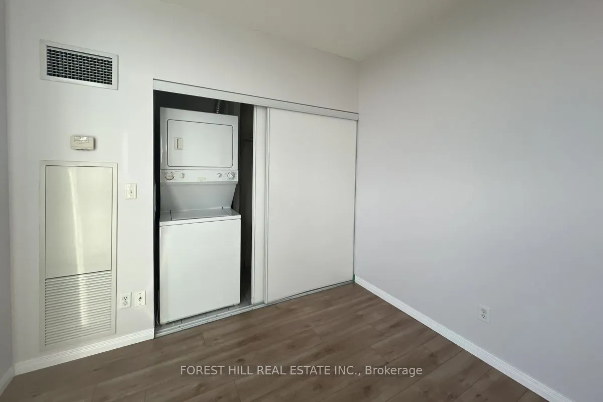 215 Queen Street E, #2309