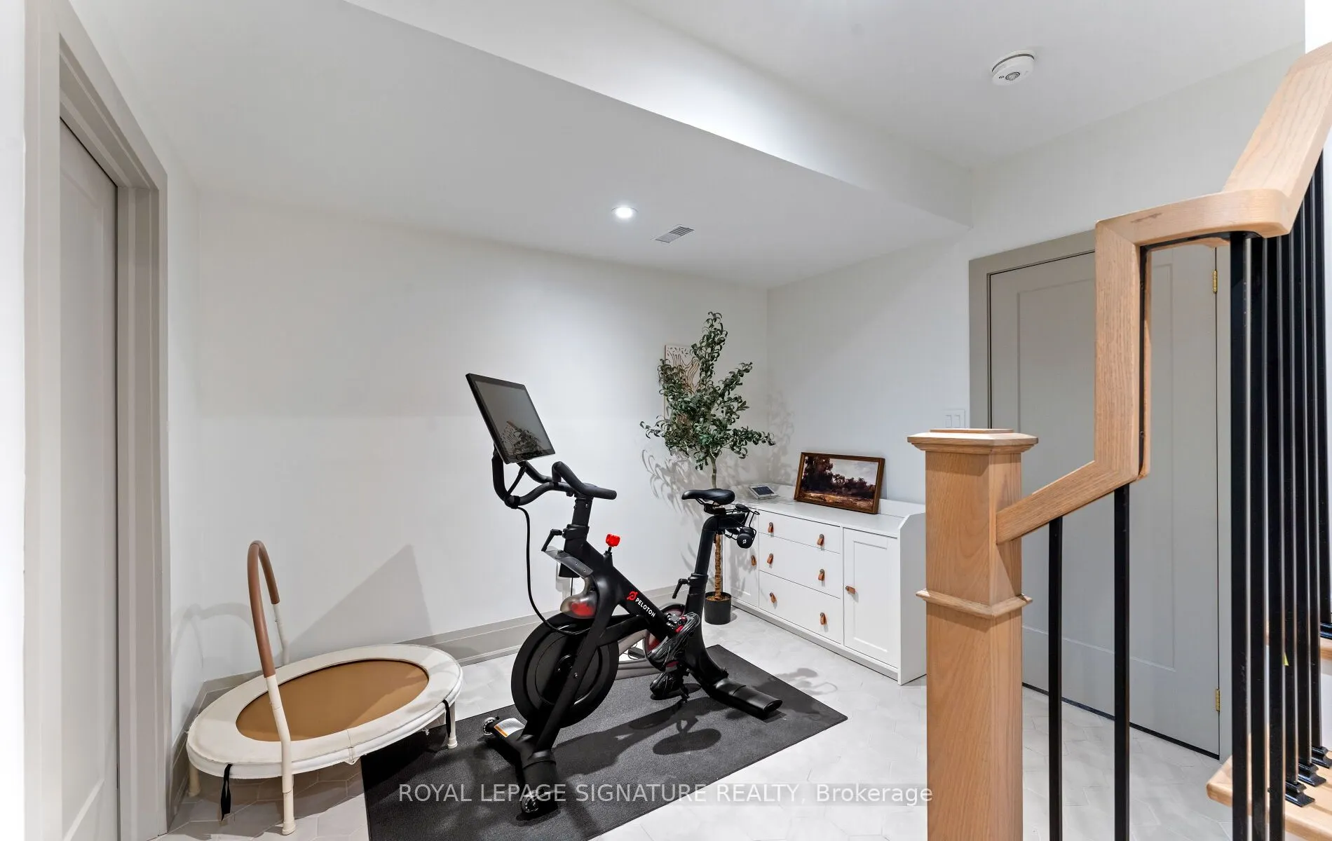 3186 William Cutmore Boulevard