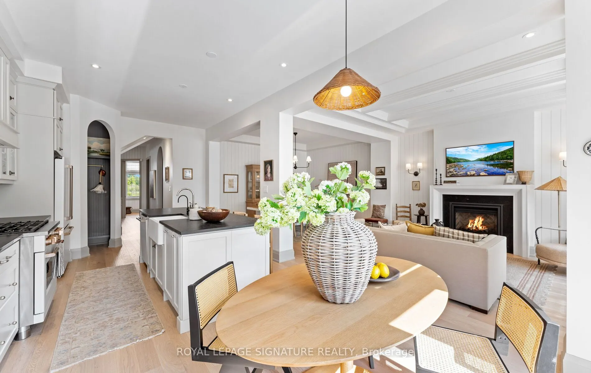 3186 William Cutmore Boulevard