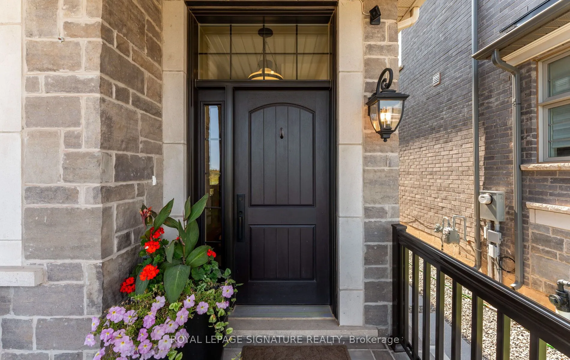 3186 William Cutmore Boulevard