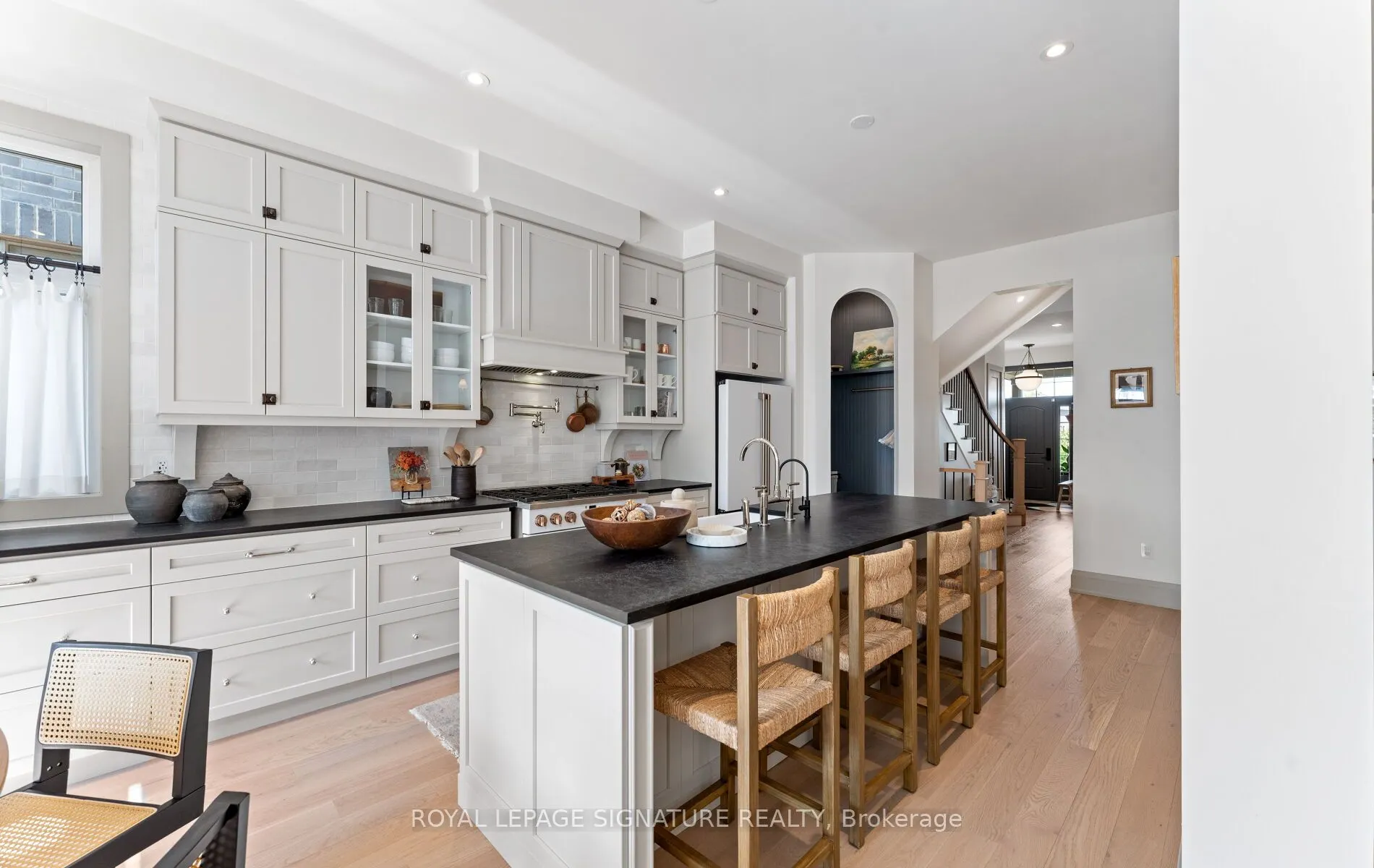 3186 William Cutmore Boulevard