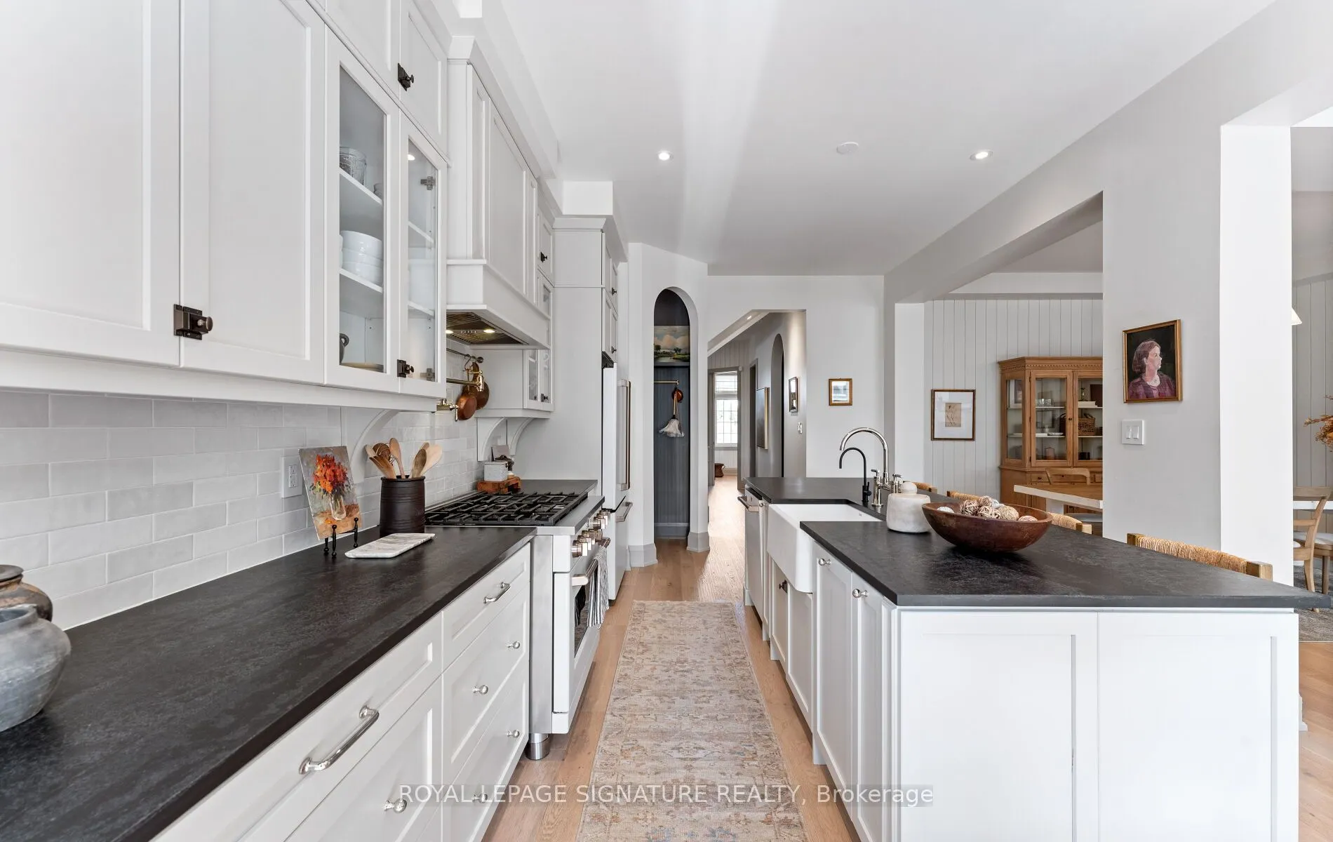 3186 William Cutmore Boulevard