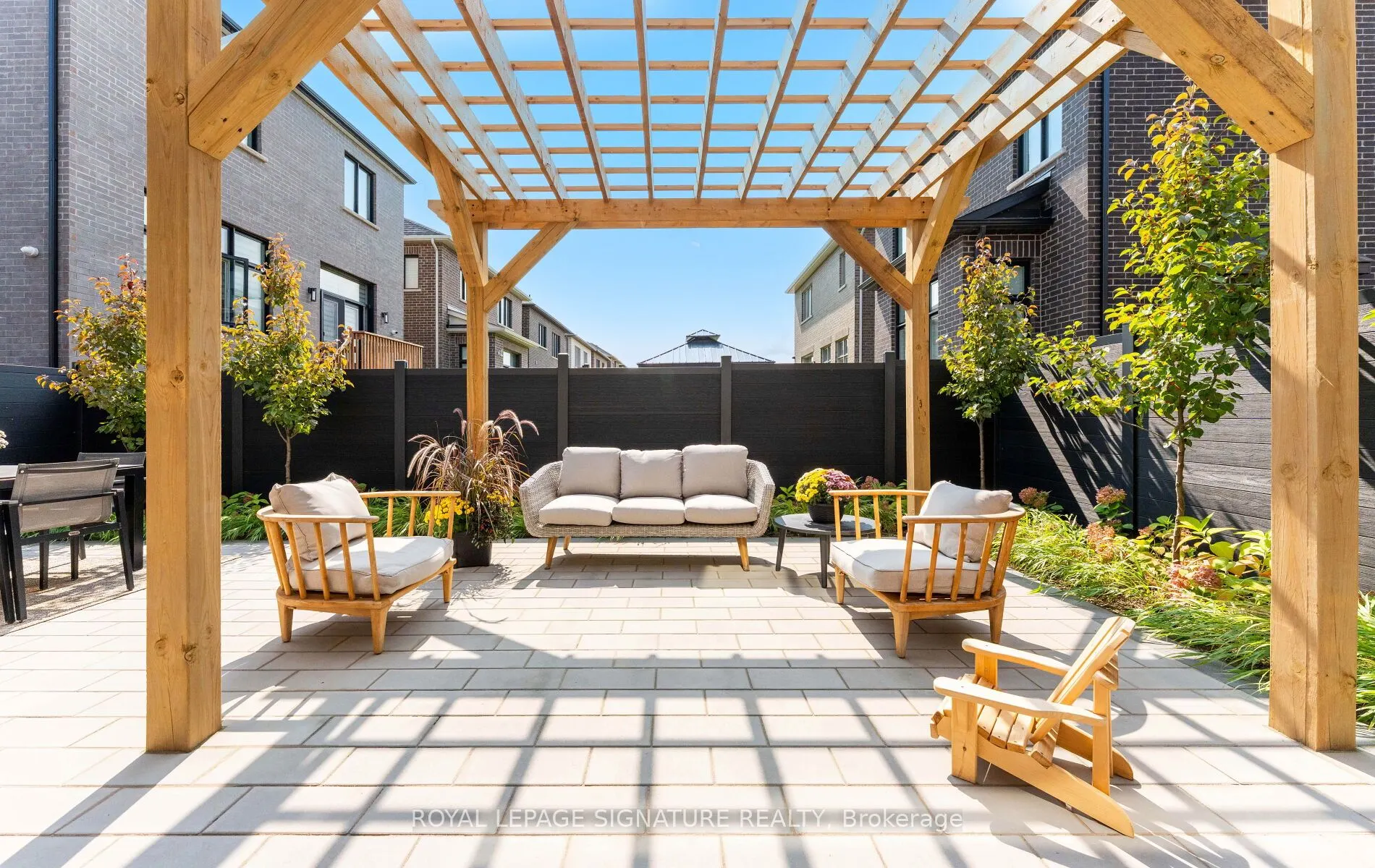 3186 William Cutmore Boulevard