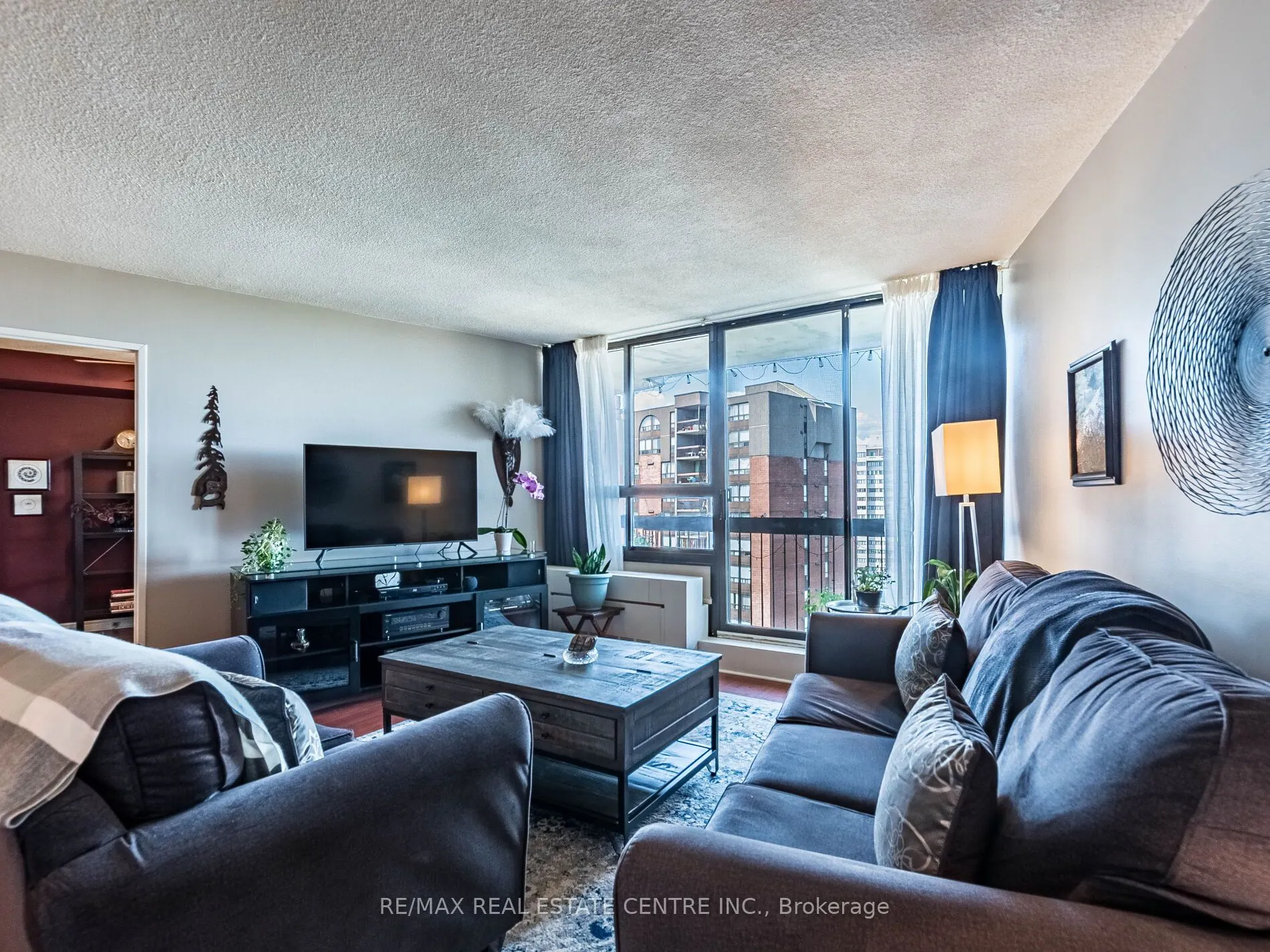 50 Mississauga Valley Boulevard, #1515