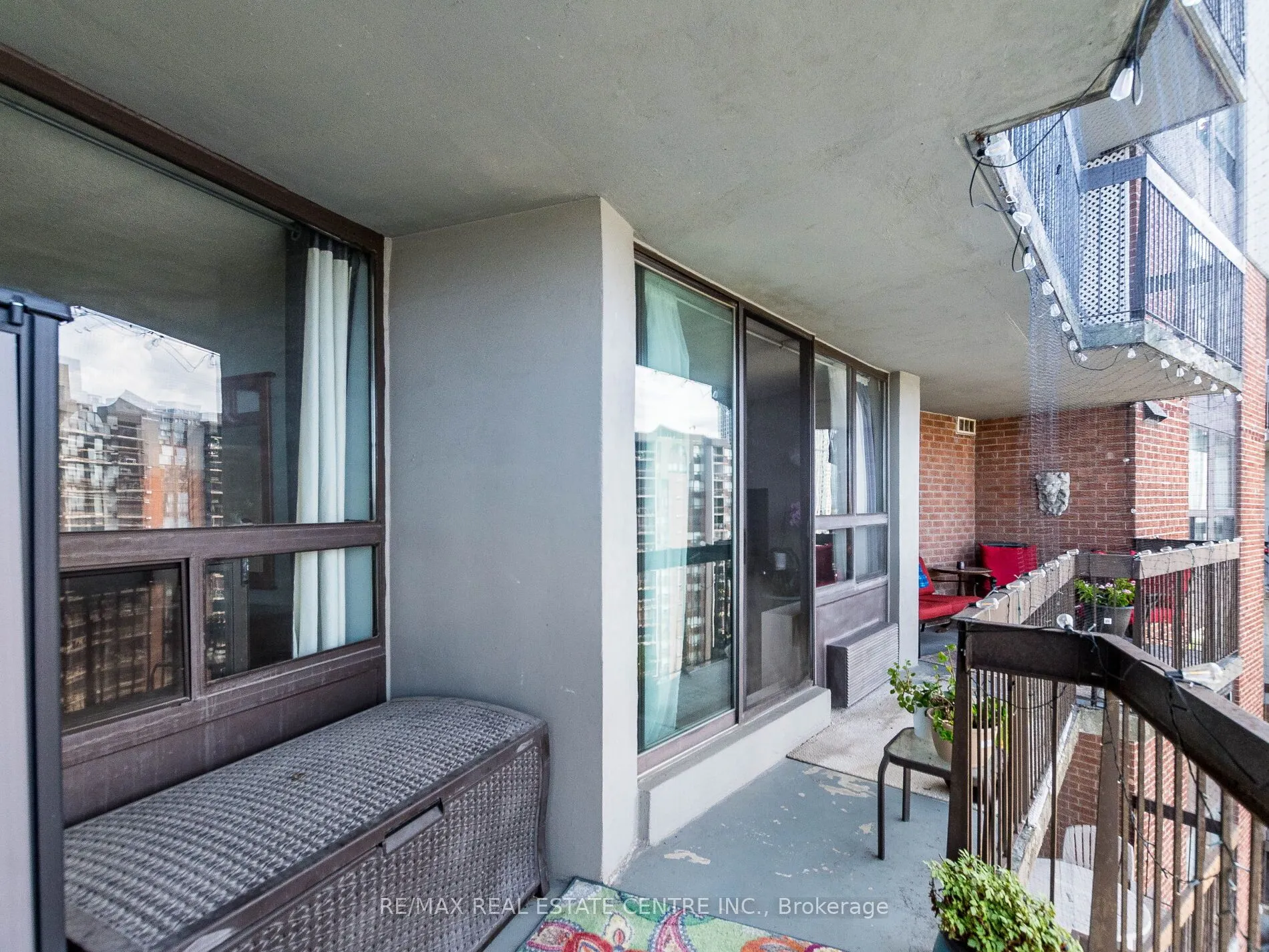 50 Mississauga Valley Boulevard, #1515