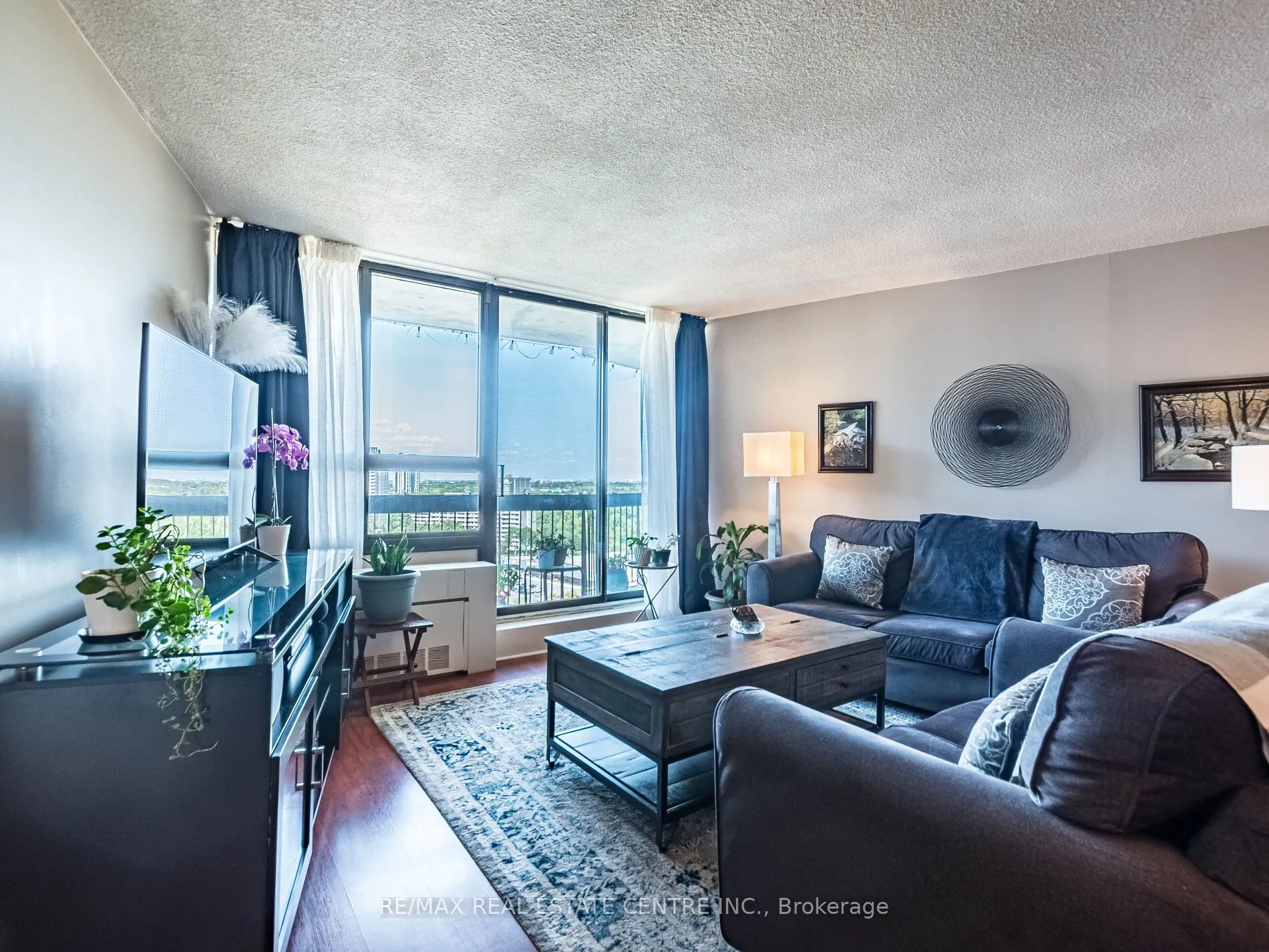 50 Mississauga Valley Boulevard, #1515