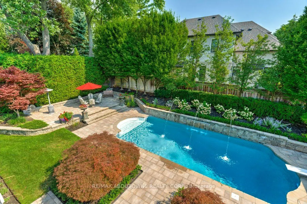1237 Donlea Crescent